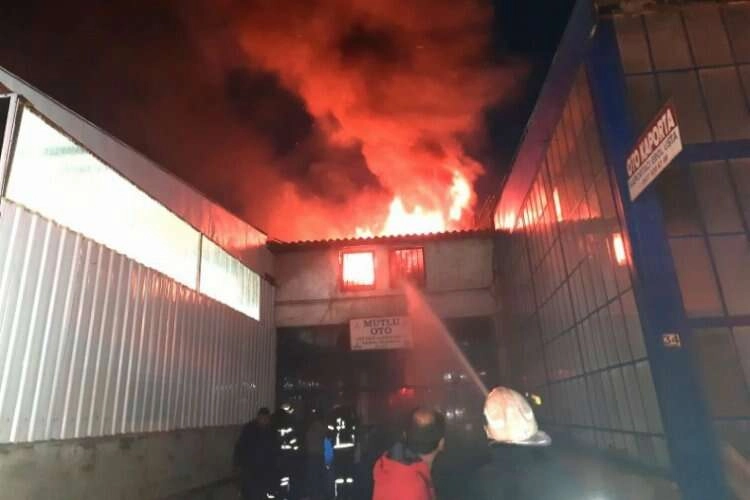 Kütahya Yeni Sanayi Sitesi'nde yangın   haberinin görseli