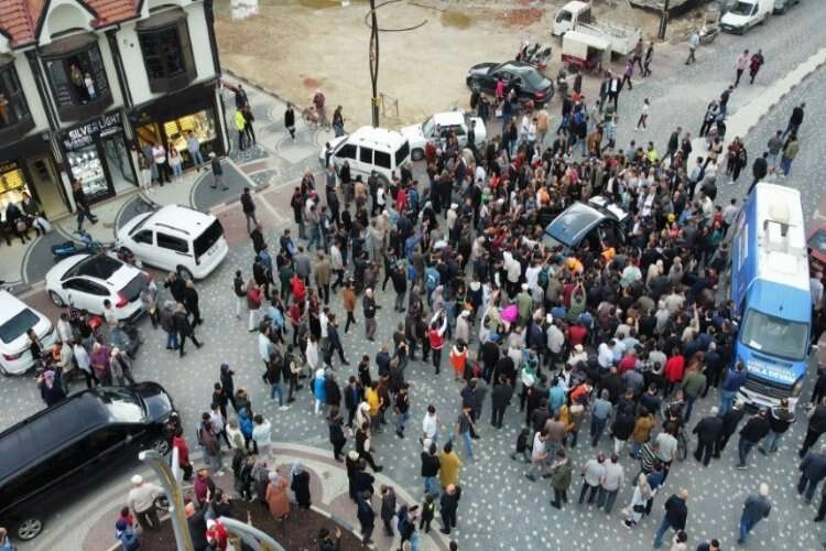 Afyonkarahisar'da Togg'a yoğun ilgi haberinin görseli