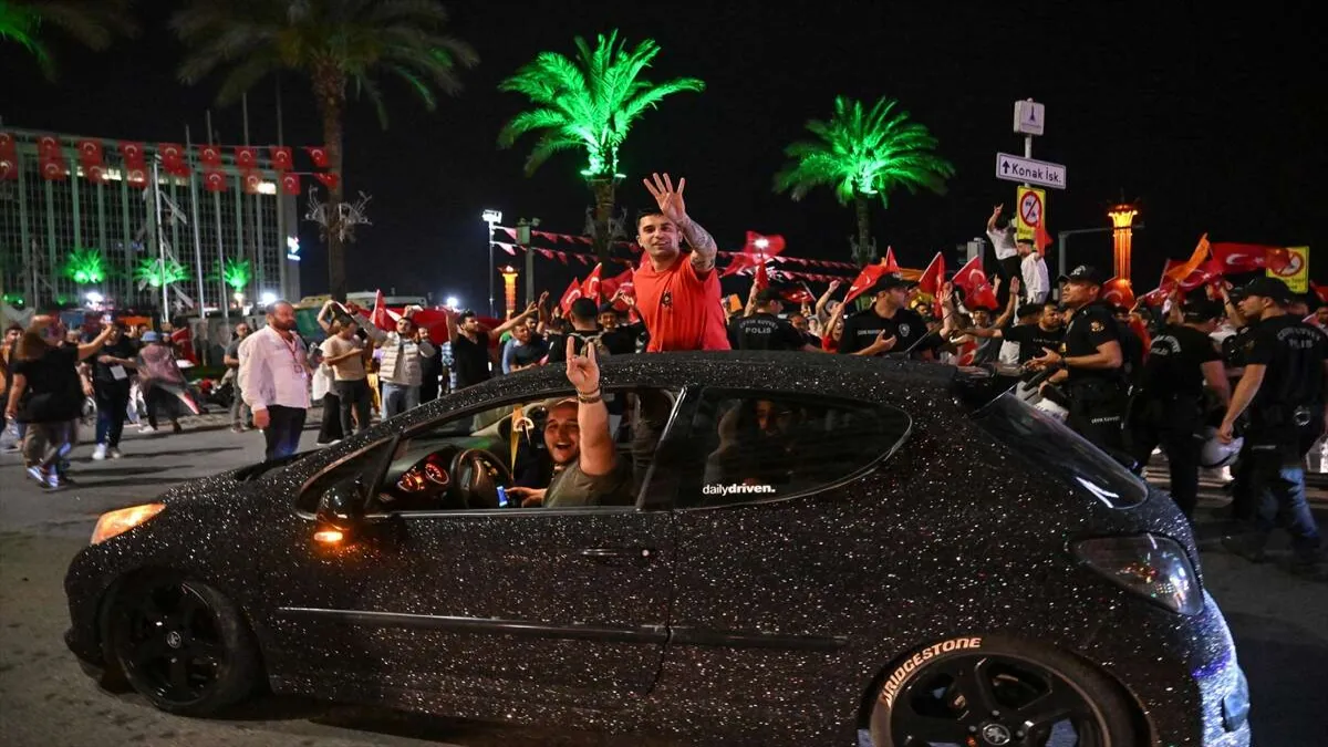 Cumhurbaşkanlığı seçimi sonrası İzmir'de kutlama - 1763