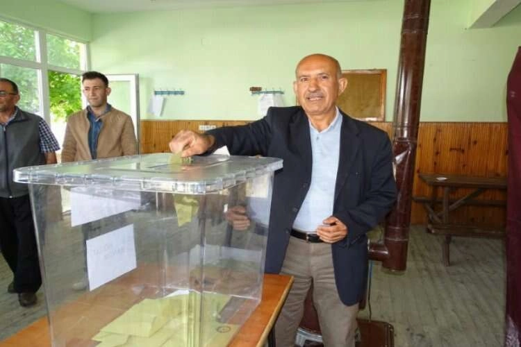Kütahya'da oy verme işlemi 2 saatte sona erdi haberinin görseli