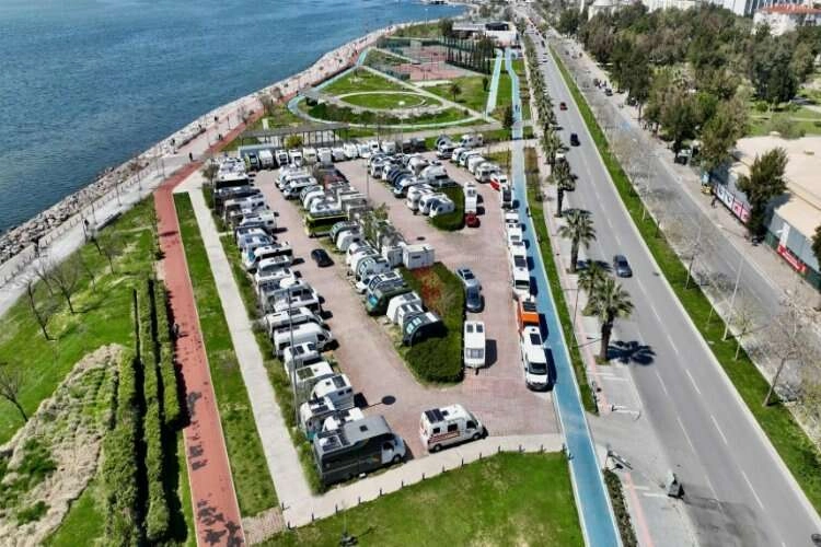 Karşıyaka'da karavan sorunu çözülüyor haberinin görseli
