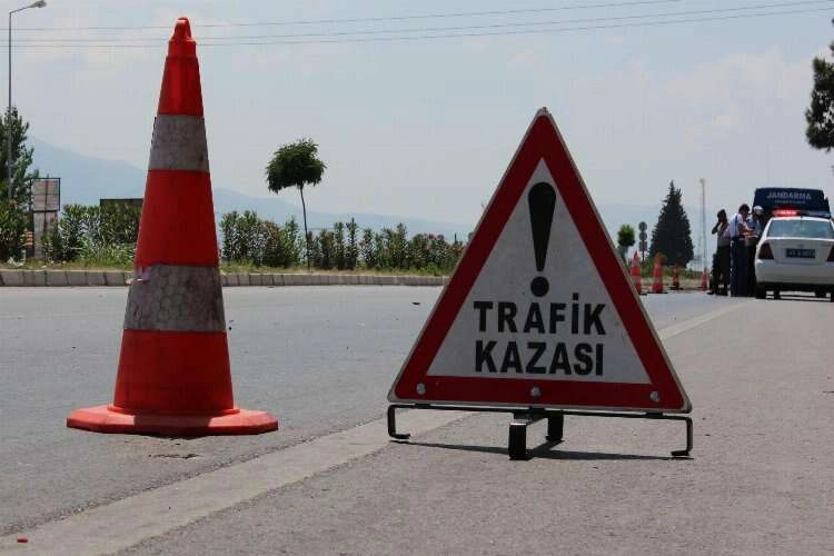 Afyonkarahisar'da kaza: Otomobiller çarpıştı haberinin görseli