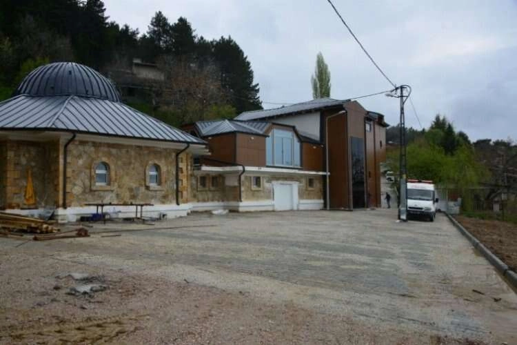 Restorasyonu tamamlanan hamamlar hizmete açıldı haberinin görseli
