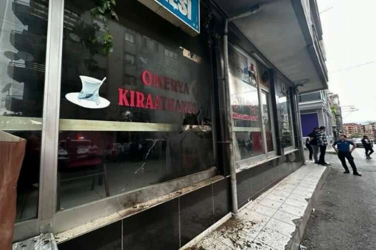 İzmir Konak'ta kıraathaneye molotoflu saldırı haberinin görseli