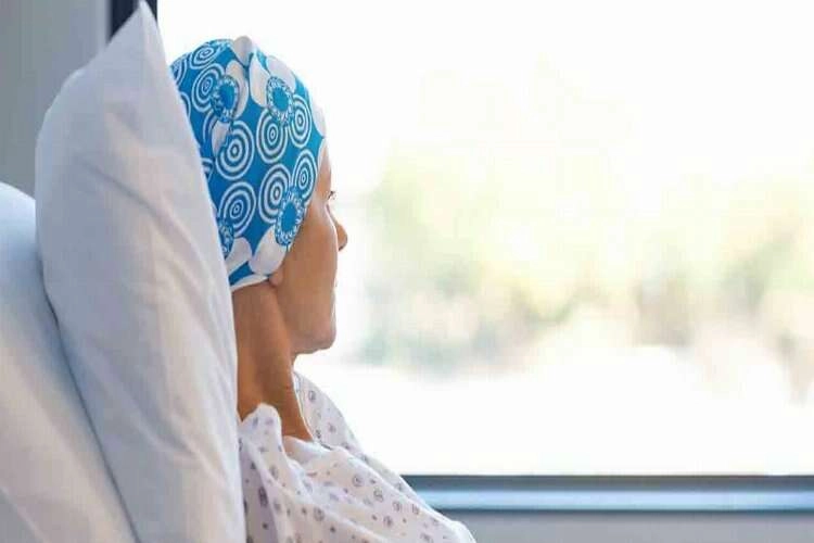 Lösemi hastası annesi için bakanlığa seslendi haberinin görseli