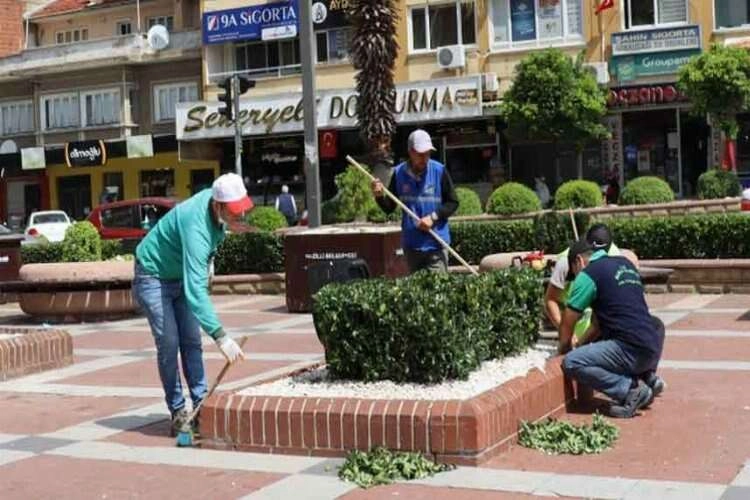 Aydın'da temizlik ve bakım çalışmaları sürüyor haberinin görseli