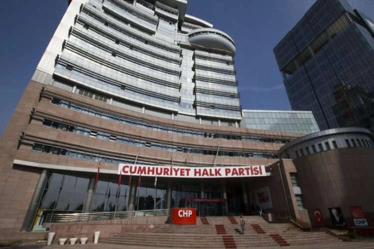 CHP sonbaharda kurultaya gidiyor haberinin görseli