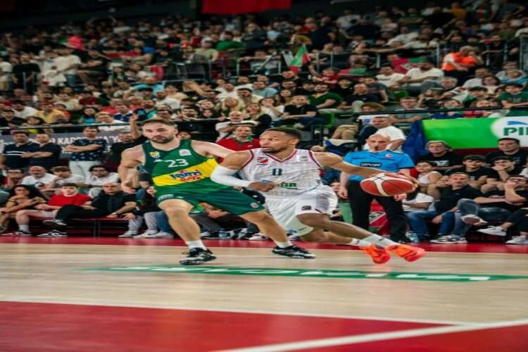 Kaf-Kaf, Timsahları yenerek yarı final biletini kaptı haberinin görseli