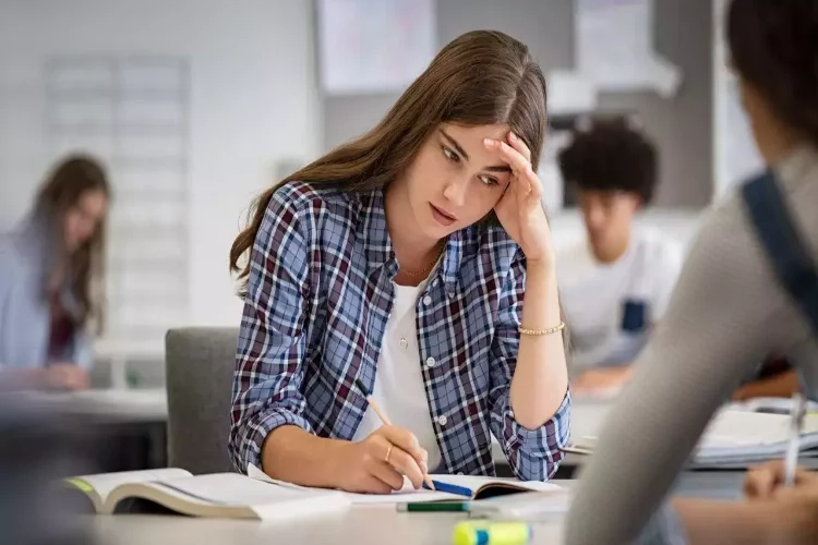 Sınav stresi ile başa çıkabilmenin yolları haberinin görseli