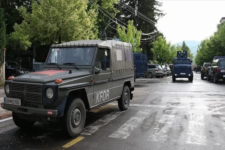 NATO, Kosova’nın kuzeyinde varlığını artırdı haberinin görseli