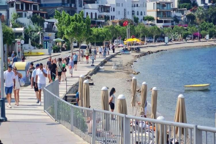 Bin 982 turist Muğla sokaklarını renklendirdi haberinin görseli