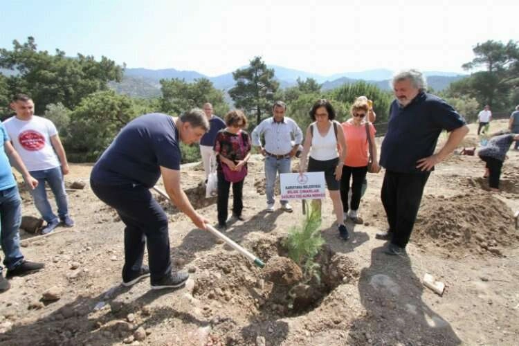 Tugay: Yerel tohumları toprakla buluşturuyoruz haberinin görseli