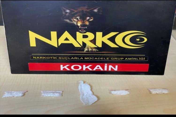 Manisa'da şüpheli araçtan yasaklı madde çıktı haberinin görseli