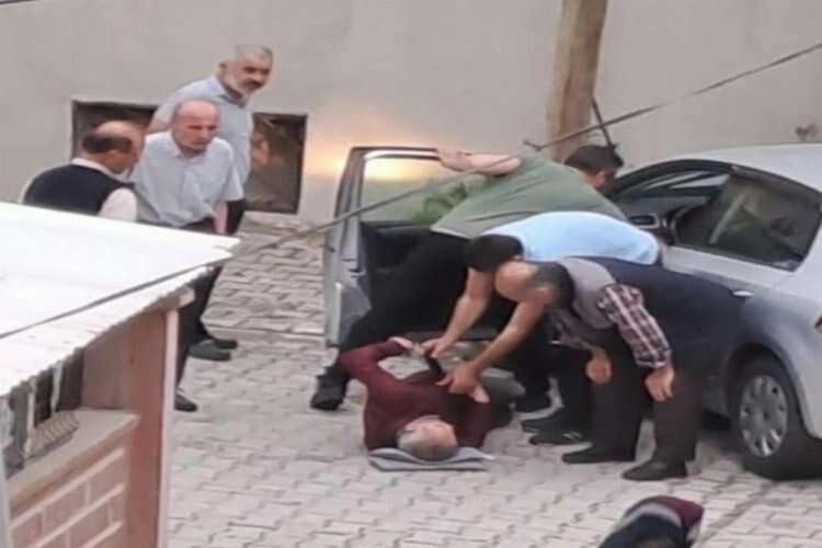Kütahya'da otomobil bir araçla çarpıştı haberinin görseli