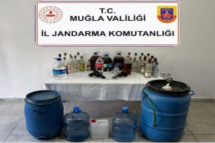Muğla'da sahte alkol operasyonu haberinin görseli