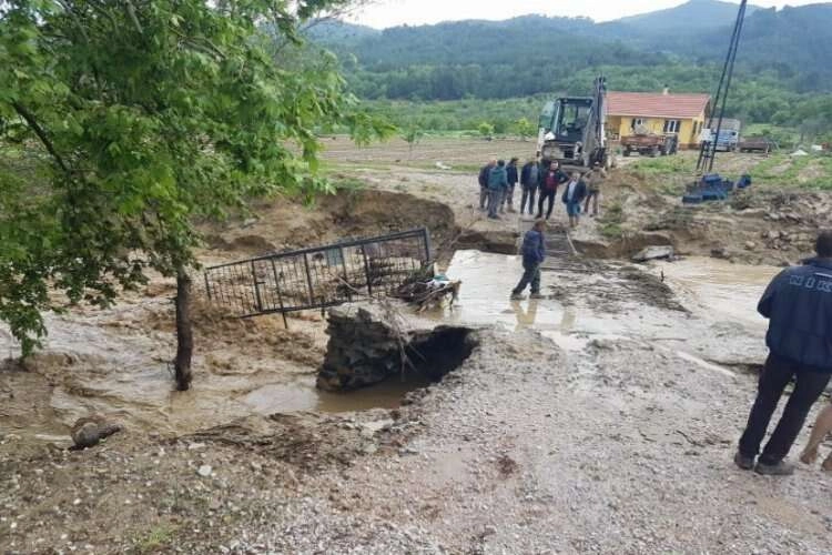 Kütahya'da selin yaraları onarılıyor haberinin görseli