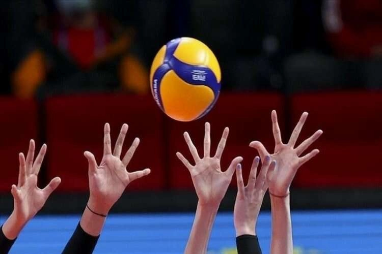 Midi kızlarda birincilik VakıfBank'ın oldu haberinin görseli