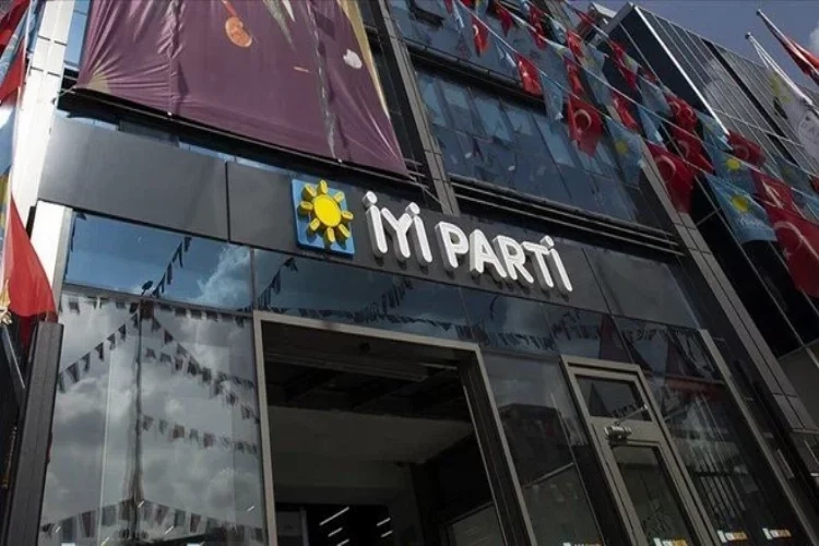 İYİ Parti Genel Sekteri Poyraz: Millet ittifakı bitmiştir! haberinin görseli