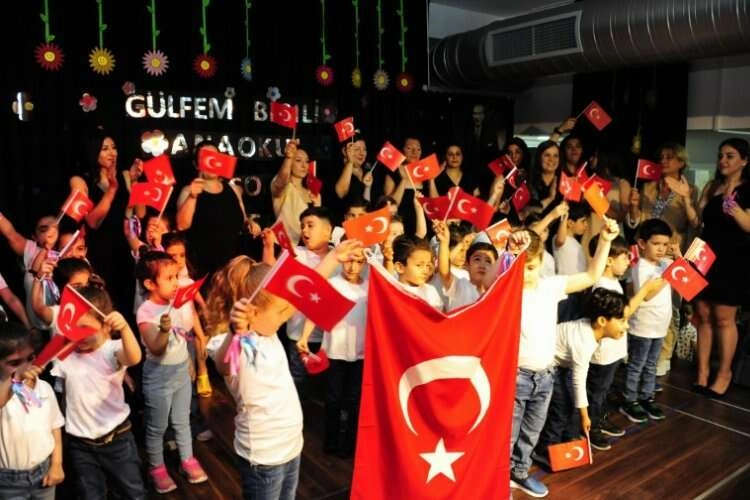 Balçovalı minik öğrenciler mezun oldu haberinin görseli