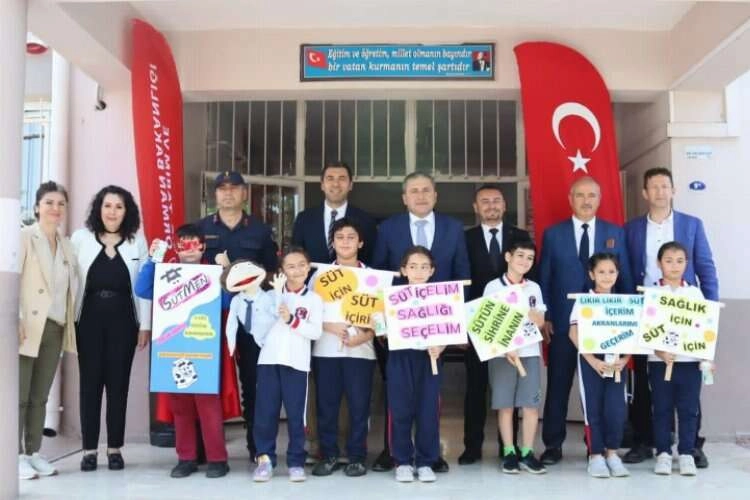 Karşıyaka’da Dünya Süt günü kutlandı haberinin görseli