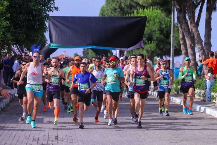 Çeşme’de koşu festivali sona erdi haberinin görseli