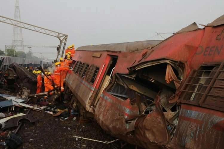 Hindistan'da tren kazası: Ölü sayısı 288'e yükseldi haberinin görseli