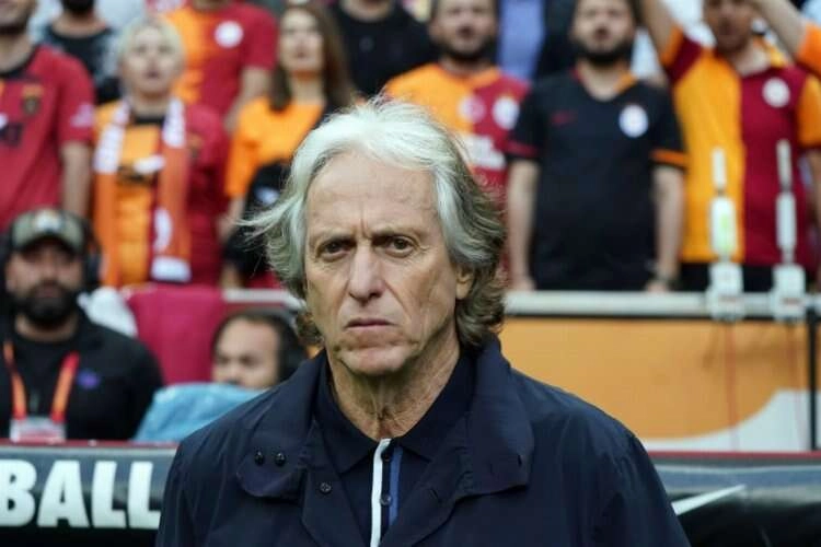 Jesus derbide tek değişiklik yaptı haberinin görseli