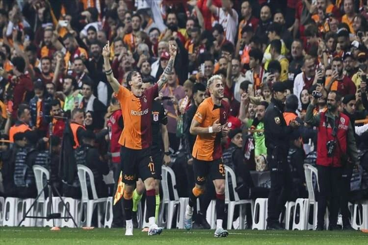 Derbide sonuç: Galatasaray Fener'i 3 golle yendi