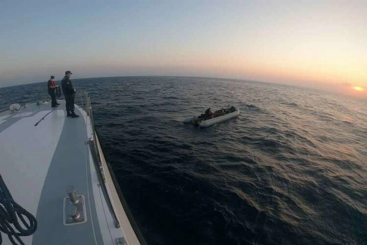 Kuşadası açıklarında düzensiz göçmenler kurtarıldı