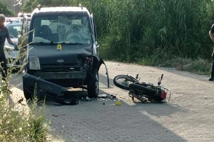 Kamyonet ile motosikletin çarpışmasında bir kişi öldü haberinin görseli