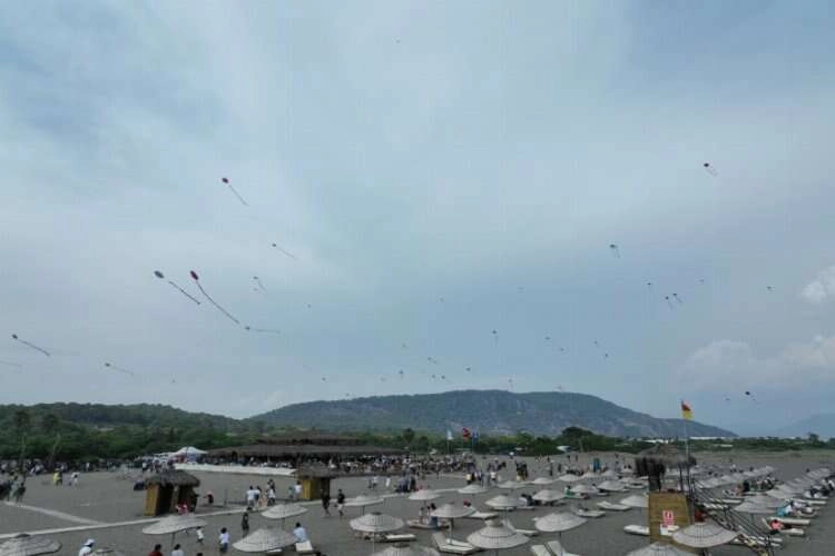 Ortaca'da uçutmalar gökyüzünü şenlendirdi haberinin görseli