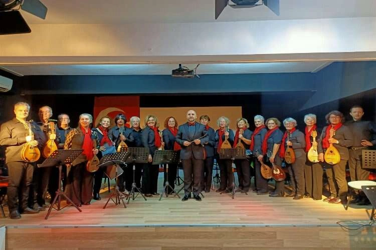 Mandolin Orkestrası ile yaza merhaba konseri