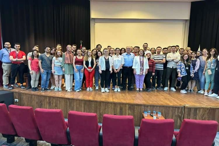 Ege Tıp’ta “3. Ulusal İntörn Hekimlik Kongresi” haberinin görseli
