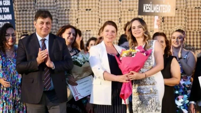 Başkan Tugay: İhtiyacın kadar tüket, daha az atık üret