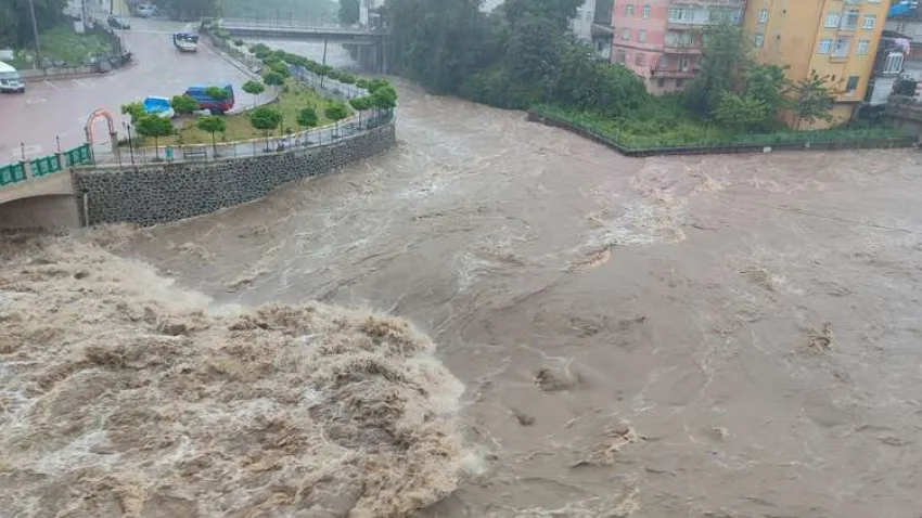 SAMSUN ŞİDDETLİ YAĞIŞ