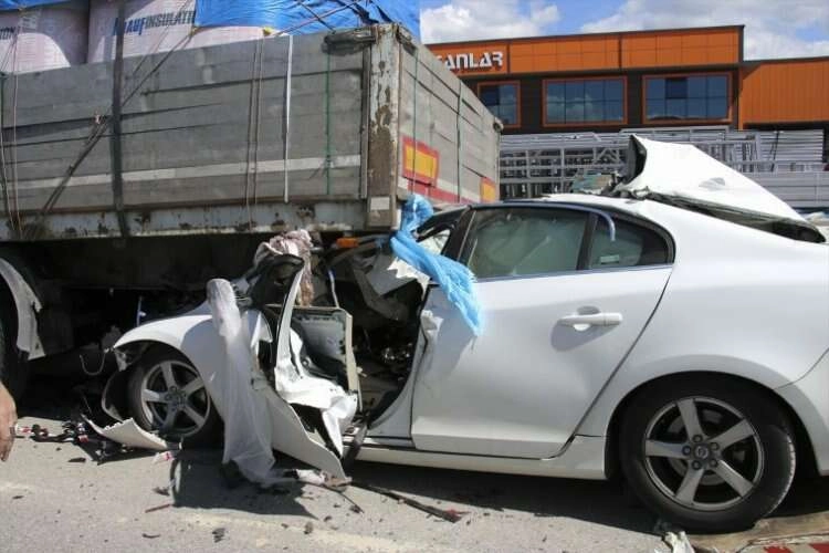 Uşak’ta trafik kazası can aldı! haberinin görseli