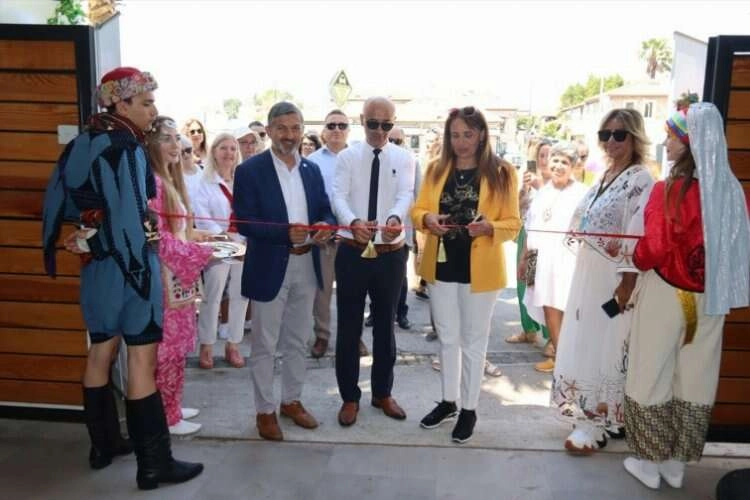 Marmaris'te el sanatları sergisi açıldı haberinin görseli