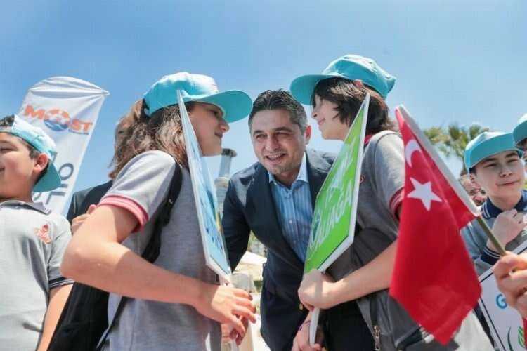 Aliağa sahilde deniz temizliği yapıldı haberinin görseli