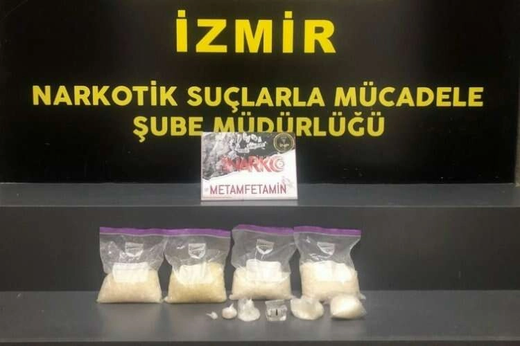 İzmir'de uyuşturucu nöbeti: Polisten kaçamadı haberinin görseli