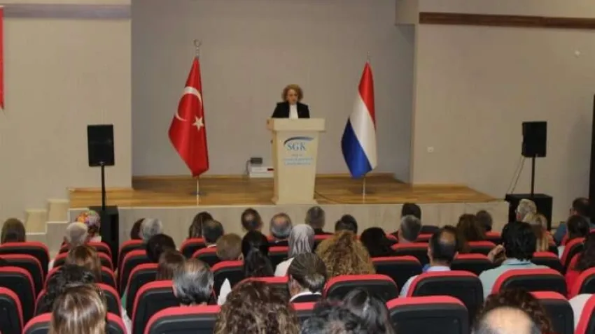 Aydın’da Türk ve Hollandalı vatandaşlar haklarını öğrenecek haberinin görseli