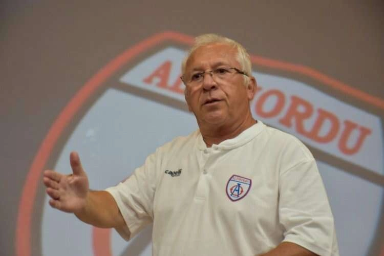 Başkan Özkan: Profesyonel futbol dünyası benlik değil haberinin görseli
