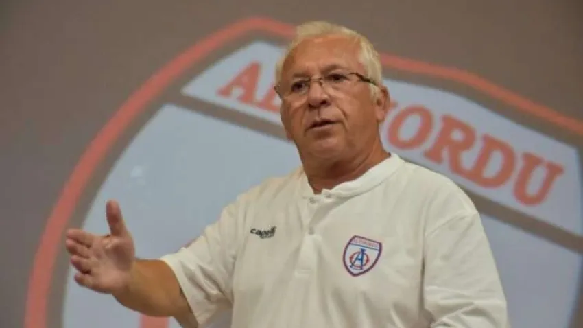 Başkan Özkan: Profesyonel futbol dünyası benlik değil haberinin görseli