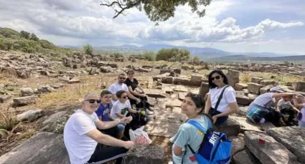 Aigai Antik Kenti’nde doğa yürüyüşü yaptılar