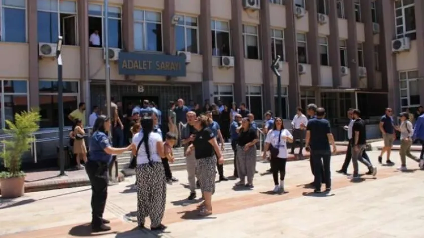 Aydın Adliye Sarayı’nda bıçaklı kavga!