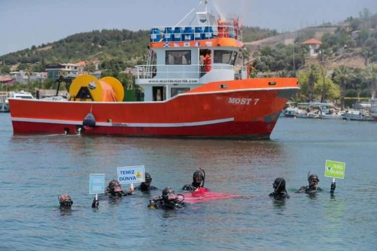 Aliağa’da ‘Dünya Çevre Günü’nde deniz temizliği yapıldı haberinin görseli