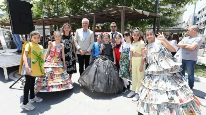 Narlıdereli çocuklar, geri dönüşüm defilesi düzenledi