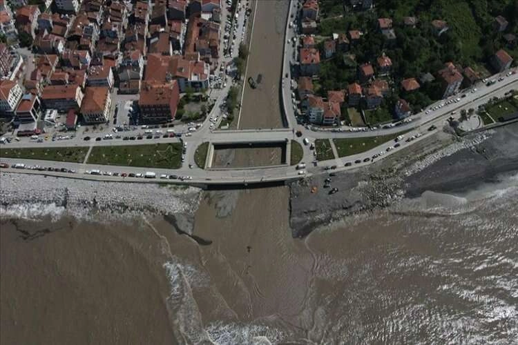 Kastamonu'da denizin rengi değişti haberinin görseli