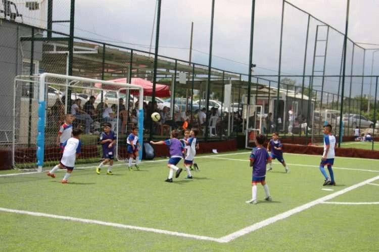 Futbolun gelecekteki yıldızları altyapıdan yetişiyor haberinin görseli