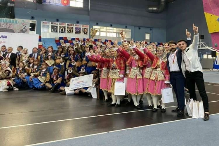 Halk Oyunlarında Türkiye şampiyonu yine Denizli’den haberinin görseli
