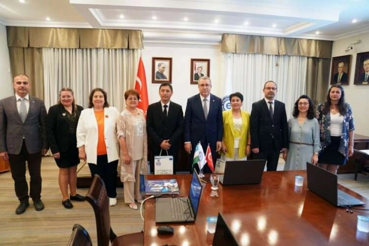Ege Üniversitesi'nden uluslararası çift diploma programı haberinin görseli